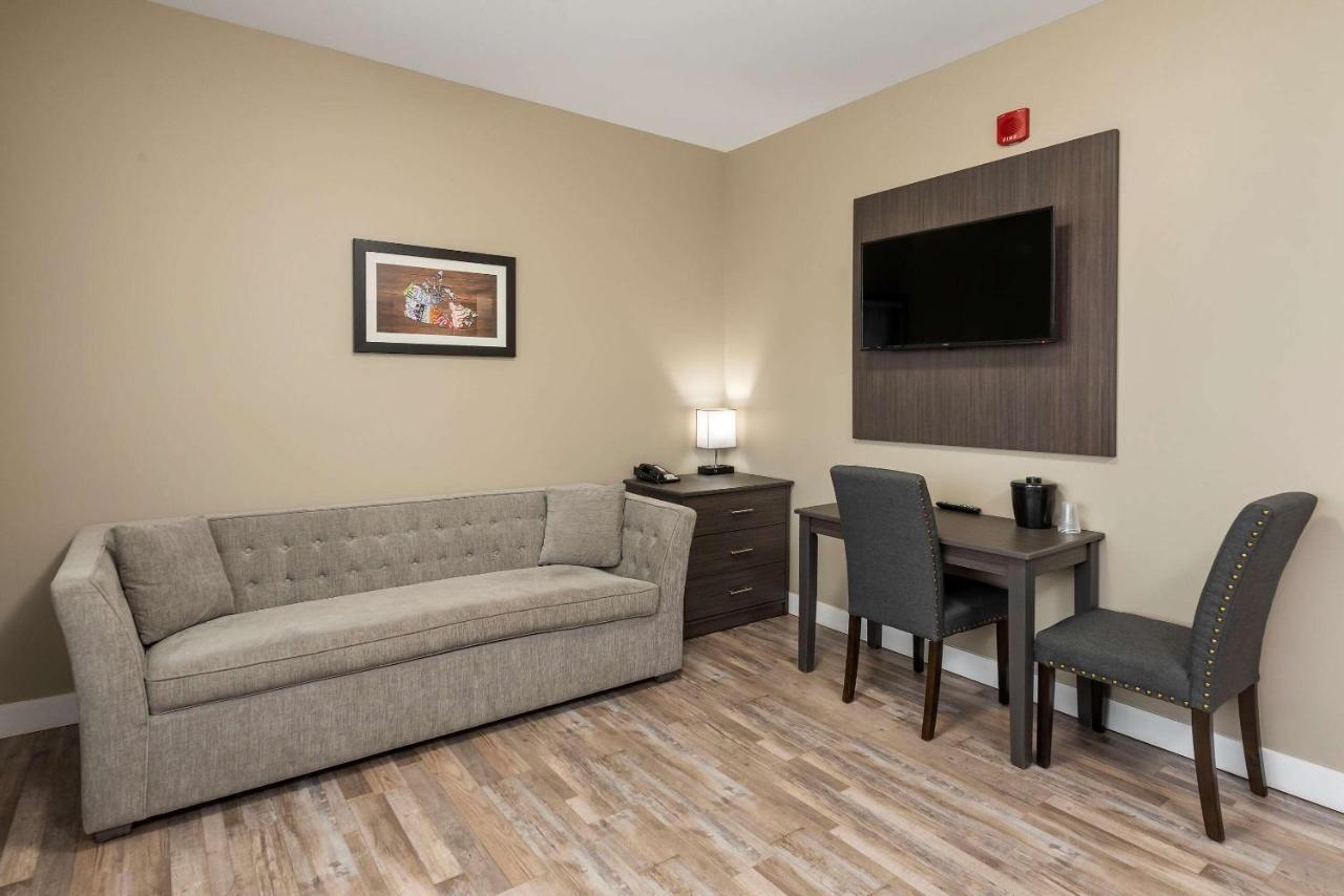 Econo Lodge Prince George Eksteriør billede
